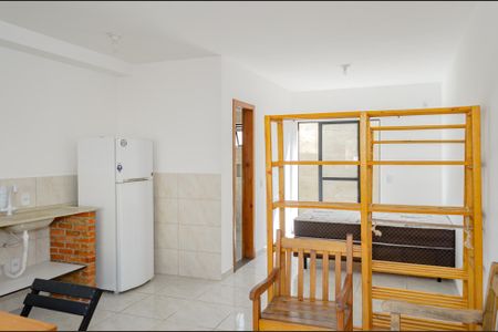 Studio para alugar com 28m², 1 quarto e sem vaga Studio para alugar com 28m², 1 quarto e sem vagaSala / Quarto / Cozinha