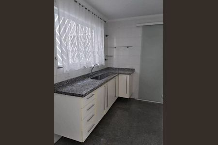 Casa à venda com 175m², 3 quartos e sem vaga Casa à venda com 175m², 3 quartos e sem vagaCozinha