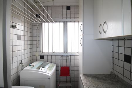 Apartamento à venda com 60m², 2 quartos e 1 vagaÁrea de Serviço