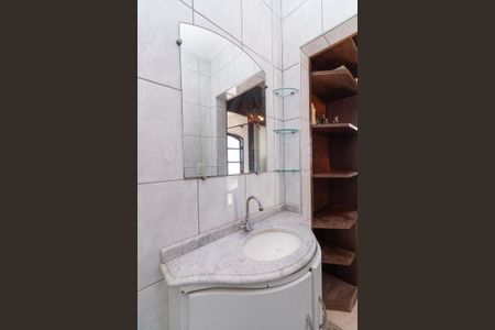 Casa à venda com 300m², 4 quartos e 2 vagas Casa à venda com 300m², 4 quartos e 2 vagasBanheiro da Suíte