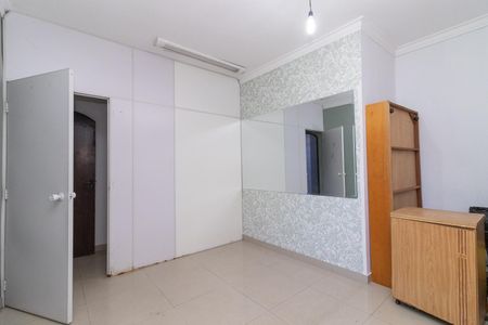 Casa à venda com 300m², 4 quartos e 2 vagas Casa à venda com 300m², 4 quartos e 2 vagasQuarto 3