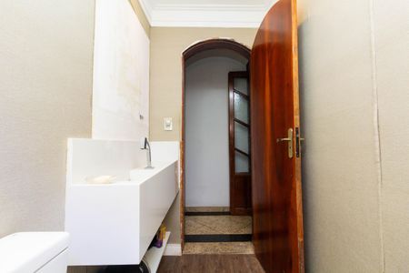 Casa à venda com 300m², 4 quartos e 2 vagasBanheiro 1