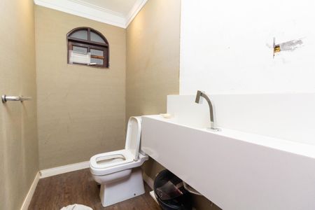 Casa à venda com 300m², 4 quartos e 2 vagasBanheiro 1