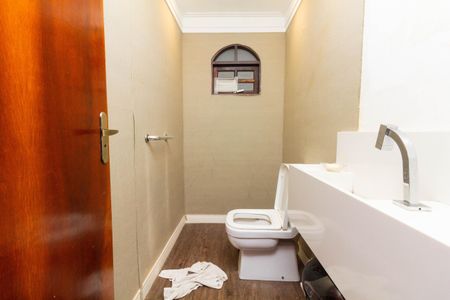 Casa à venda com 300m², 4 quartos e 2 vagasBanheiro 1