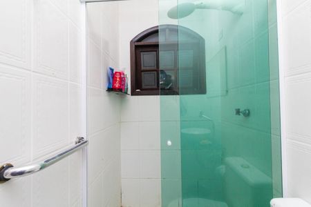 Casa à venda com 300m², 4 quartos e 2 vagasEdicula: Banheiro