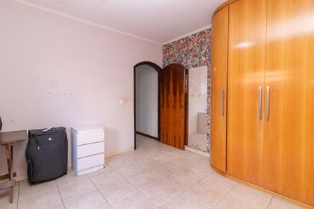 Casa à venda com 300m², 4 quartos e 2 vagas Casa à venda com 300m², 4 quartos e 2 vagasQuarto 1