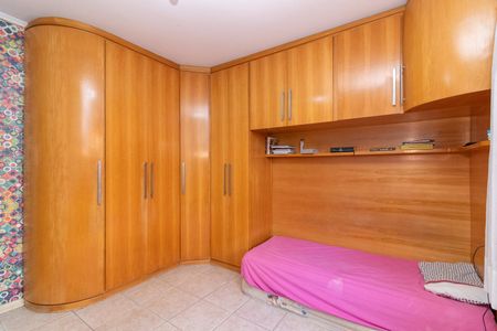 Casa à venda com 300m², 4 quartos e 2 vagas Casa à venda com 300m², 4 quartos e 2 vagasQuarto 1