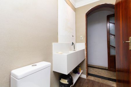 Casa à venda com 300m², 4 quartos e 2 vagasBanheiro 1