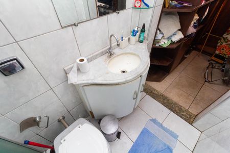 Casa à venda com 300m², 4 quartos e 2 vagasBanheiro 2