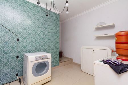 Casa à venda com 300m², 4 quartos e 2 vagasÁrea de Serviço