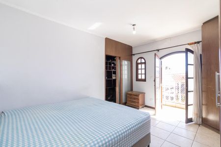 Casa à venda com 300m², 4 quartos e 2 vagas Casa à venda com 300m², 4 quartos e 2 vagasSuíte