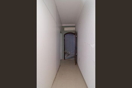 Casa à venda com 300m², 4 quartos e 2 vagas Casa à venda com 300m², 4 quartos e 2 vagasCorredor