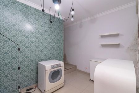 Casa à venda com 300m², 4 quartos e 2 vagas Casa à venda com 300m², 4 quartos e 2 vagasÁrea de Serviço