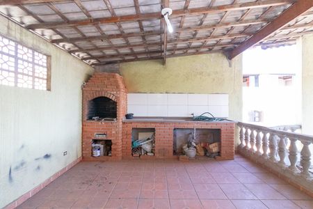 Casa à venda com 300m², 4 quartos e 2 vagas Casa à venda com 300m², 4 quartos e 2 vagasChurrasqueira