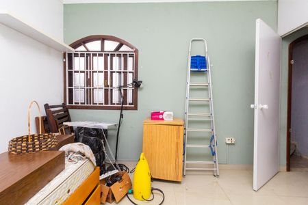 Casa à venda com 300m², 4 quartos e 2 vagasEdicula: Quarto