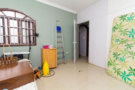 Casa à venda com 300m², 4 quartos e 2 vagasEdicula: Quarto