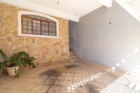 Casa à venda com 300m², 4 quartos e 2 vagas Casa à venda com 300m², 4 quartos e 2 vagasGaragem