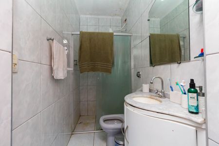 Casa à venda com 300m², 4 quartos e 2 vagasBanheiro 2