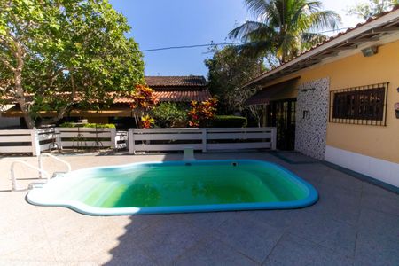 Casa à venda com 300m², 3 quartos e 2 vagas Casa à venda com 300m², 3 quartos e 2 vagasVista do Quarto Externo