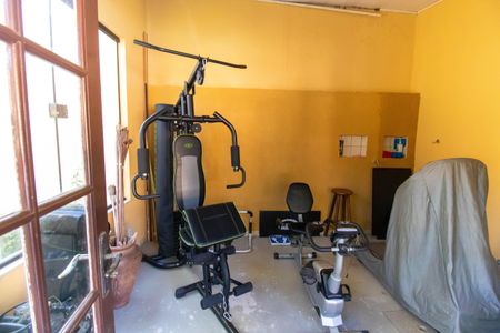 Casa à venda com 300m², 3 quartos e 2 vagas Casa à venda com 300m², 3 quartos e 2 vagasAcademia