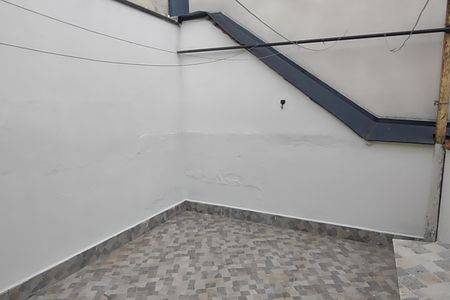 Casa para alugar com 100m², 2 quartos e 1 vagaQuintal
