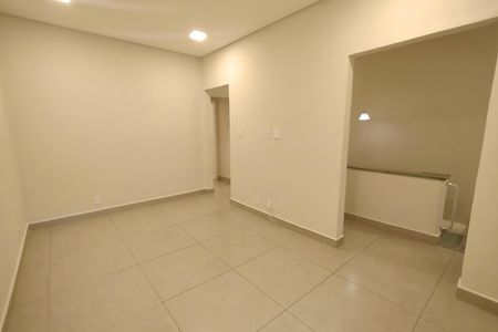 Casa para alugar com 100m², 2 quartos e 1 vagaSala