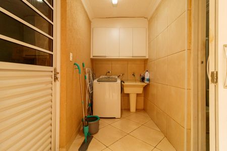 Casa à venda com 200m², 3 quartos e 2 vagasÁrea de Serviço