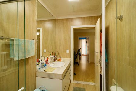 Casa à venda com 200m², 3 quartos e 2 vagasBanheiro 1