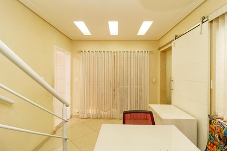 Casa à venda com 200m², 3 quartos e 2 vagasSala