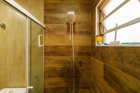 Casa à venda com 200m², 3 quartos e 2 vagasBanheiro 1