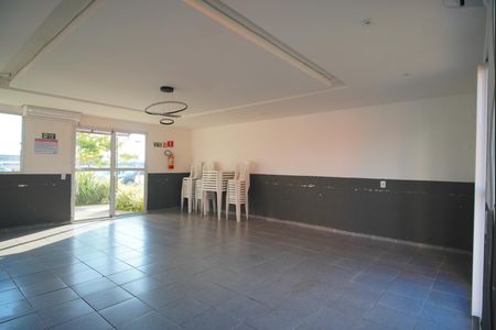 Apartamento à venda com 40m², 2 quartos e 1 vaga Apartamento à venda com 40m², 2 quartos e 1 vagaÁrea comum - Salão de festas