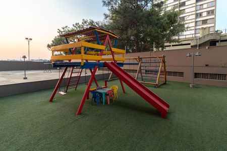 Apartamento à venda com 60m², 2 quartos e 1 vagaÁrea comum - Playground