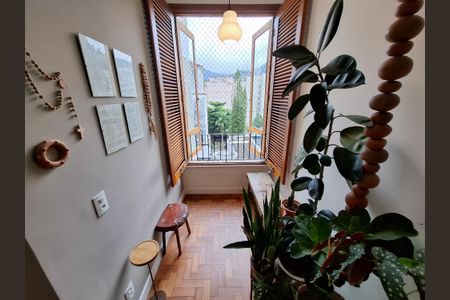 Apartamento à venda com 98m², 3 quartos e sem vagaSala