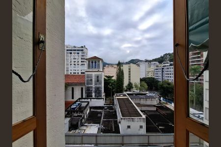 Apartamento à venda com 98m², 3 quartos e sem vagaVista da sala