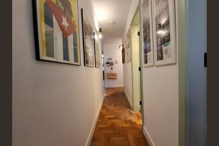 Apartamento à venda com 98m², 3 quartos e sem vagaCorredor