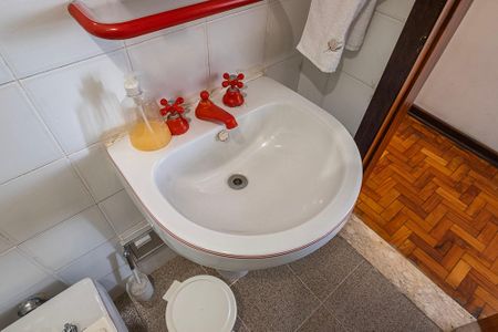 Apartamento à venda com 118m², 3 quartos e 1 vaga Apartamento à venda com 118m², 3 quartos e 1 vagaBanheiro Social