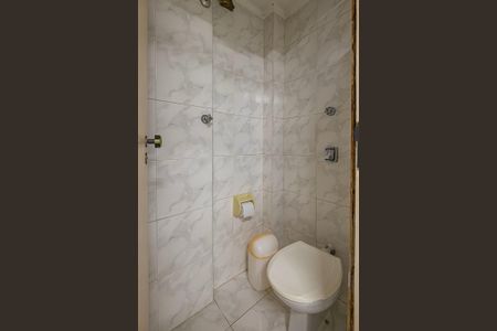 Apartamento à venda com 118m², 3 quartos e 1 vaga Apartamento à venda com 118m², 3 quartos e 1 vaga Banheiro de Serviço