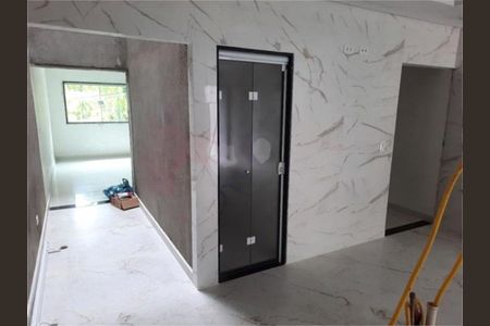 Casa à venda com 220m², 3 quartos e 5 vagas