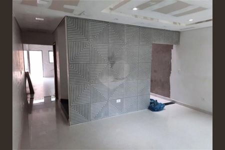 Casa à venda com 220m², 3 quartos e 5 vagas