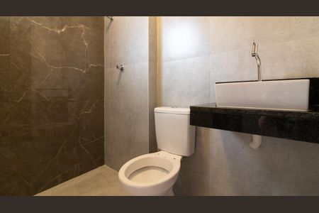 Casa à venda com 173m², 3 quartos e 2 vagasBanheiro da Suíte 1