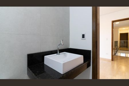 Casa à venda com 173m², 3 quartos e 2 vagasBanheiro da Suíte 2