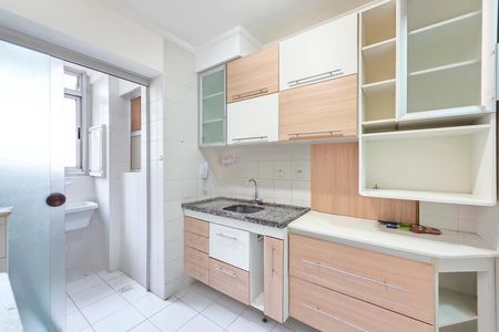 Apartamento para alugar com 77m², 3 quartos e 2 vagas Apartamento para alugar com 77m², 3 quartos e 2 vagasCozinha e Área de Serviço
