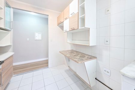 Apartamento para alugar com 77m², 3 quartos e 2 vagas Apartamento para alugar com 77m², 3 quartos e 2 vagasCozinha e Área de Serviço