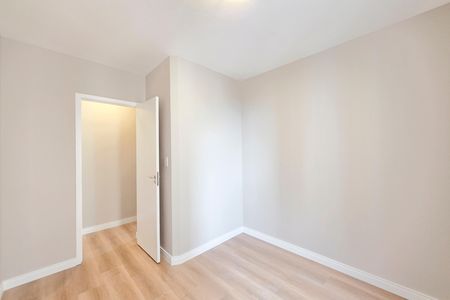 Apartamento para alugar com 77m², 3 quartos e 2 vagas Apartamento para alugar com 77m², 3 quartos e 2 vagasQuarto 3