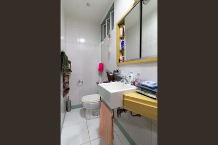 Apartamento à venda com 160m², 3 quartos e 1 vagaBanheiro da suíte