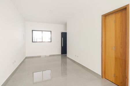 Casa à venda com 106m², 3 quartos e 2 vagasSala