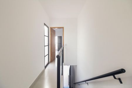 Casa à venda com 106m², 3 quartos e 2 vagasCorredor de Acesso