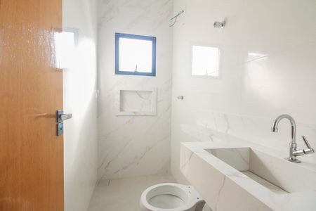 Casa à venda com 106m², 3 quartos e 2 vagasBanheiro Social