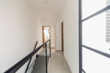 Casa à venda com 106m², 3 quartos e 2 vagasCorredor de Acesso