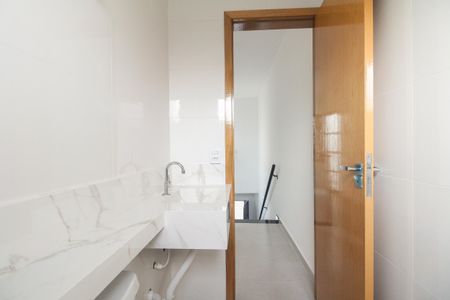 Casa à venda com 106m², 3 quartos e 2 vagasBanheiro Social